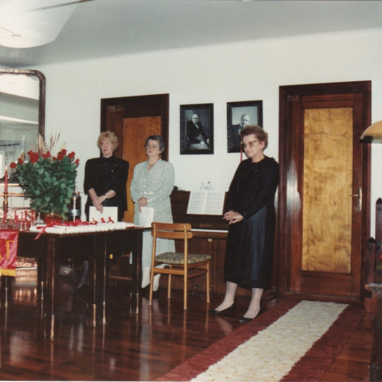 Inntaka í Zetadeild undirbúin á Hallormsstað 1990