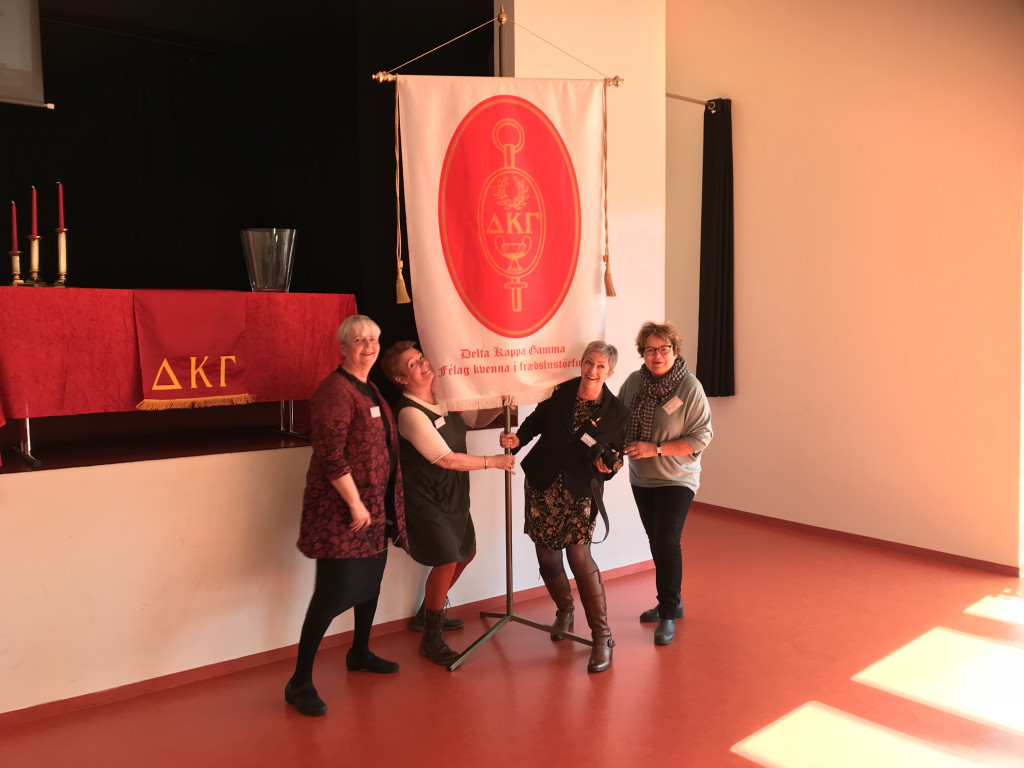 DKG fáninn reistur áður en þing hefst