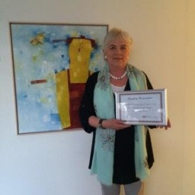 Ingibjörgu Einarsdóttur veitt viðurkenning Samtaka móðurmálskennara