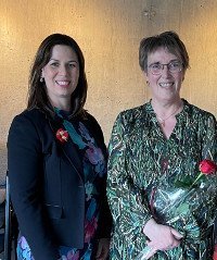 Helga Hauksdóttir heiðruð á 45 ára afmæli deildarinnar