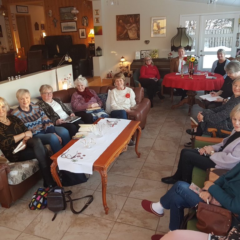 Epsilon-systur að Iðu.