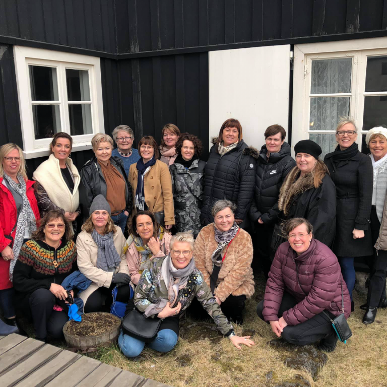 Þetasystur heimsækja Epsilonsystur