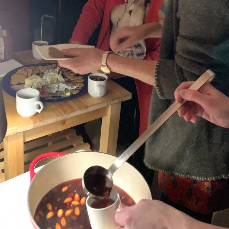 Aðventan að ganga í garð